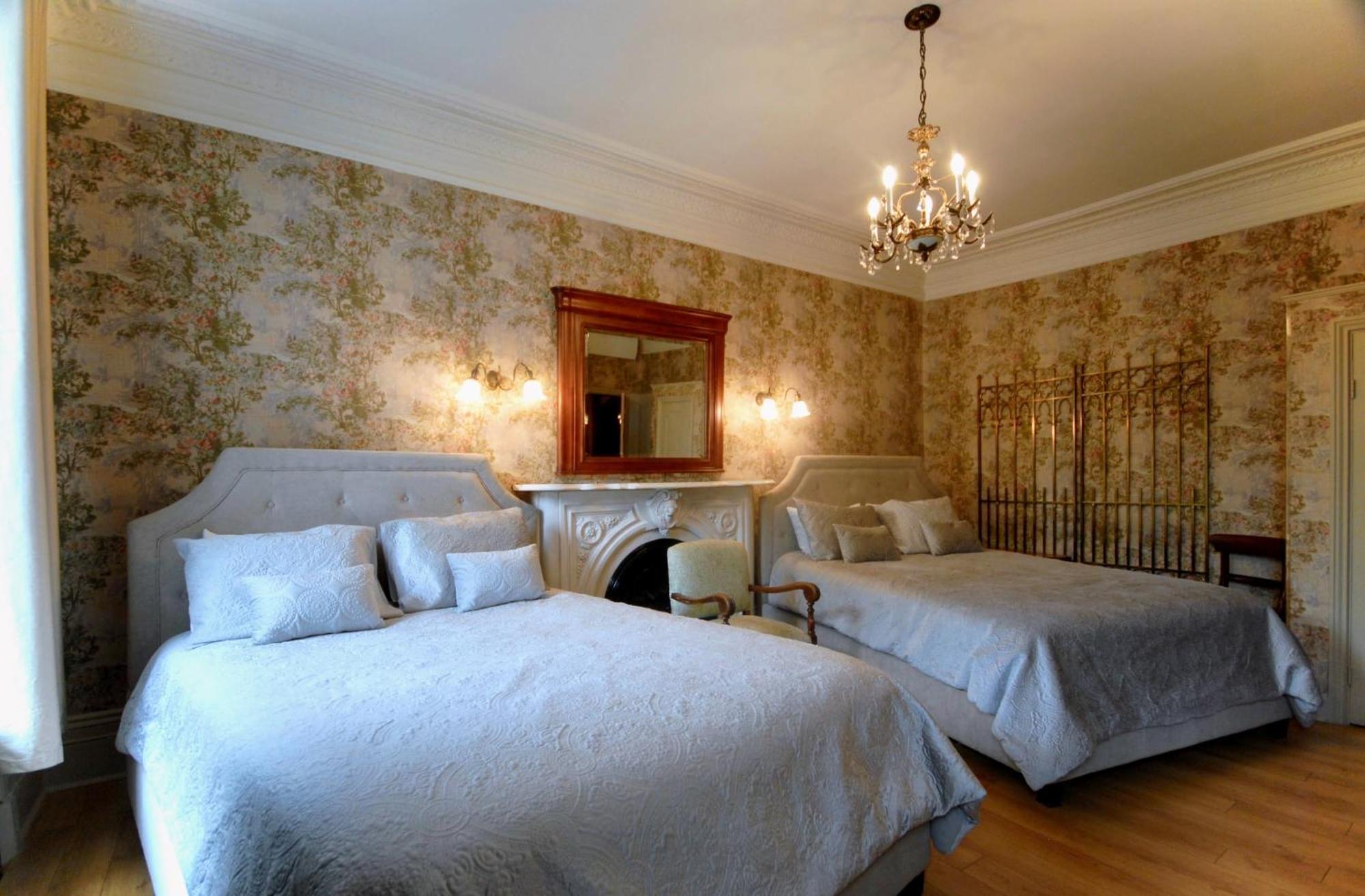 Hotel Manoir Sainte Genevieve 2*